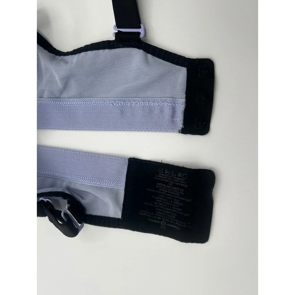 Lululemon Athletica Sports Bra Women's Size 32C Built-in Support Athletic Sporty
